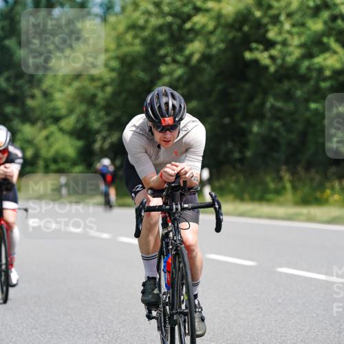 21.06.2026 - Viking Triathlon Michael Burmester http://msf.ph/oto/9865721 21.06.2026 12:00:40 Radfahren 42, 200, 285, 317, 332, 366, 404, 554, 554, 568, 604, 617, 623, 639 meine-sportfotos.de