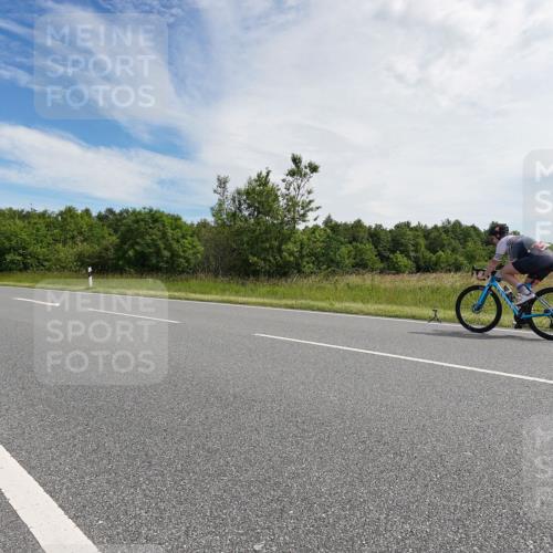 21.06.2026 - Viking Triathlon Michael Burmester http://msf.ph/oto/9865739 21.06.2026 11:19:12 Radfahren 1, 4, 13, 47, 295, 311, 378, 449, 536, 537, 541, 576, 623 meine-sportfotos.de