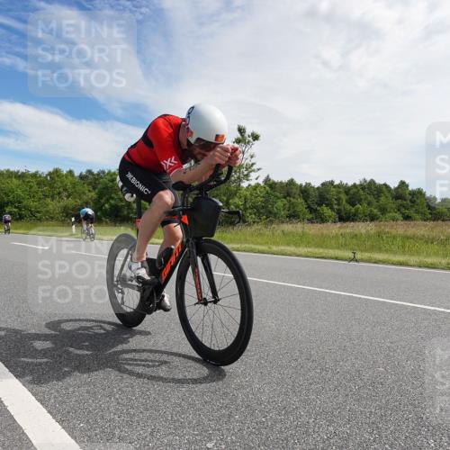 21.06.2026 - Viking Triathlon Michael Burmester http://msf.ph/oto/9865747 21.06.2026 11:19:16 Radfahren 13, 17, 185, 295, 536, 537, 541, 576, 623 meine-sportfotos.de