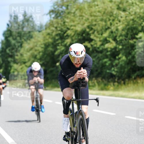21.06.2026 - Viking Triathlon Michael Burmester http://msf.ph/oto/9865758 21.06.2026 12:01:06 Radfahren 30, 43, 82, 155, 170, 260, 260, 317, 323, 343, 366, 390, 391, 472, 548, 554, 555, 646 meine-sportfotos.de