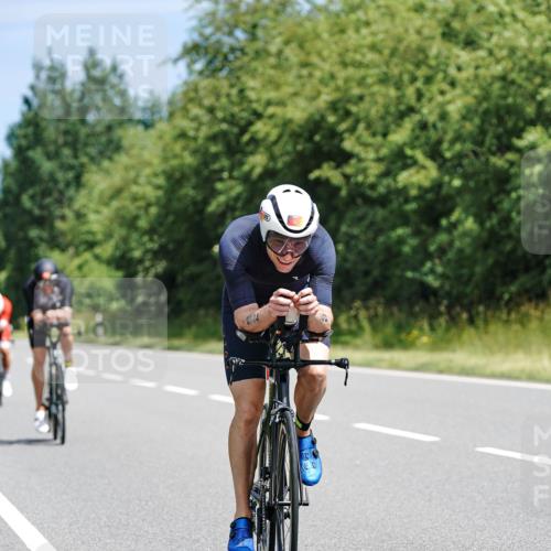 21.06.2026 - Viking Triathlon Michael Burmester http://msf.ph/oto/9865767 21.06.2026 12:01:07 Radfahren 30, 43, 82, 155, 170, 260, 260, 317, 323, 343, 366, 390, 391, 472, 548, 554, 555, 646 meine-sportfotos.de