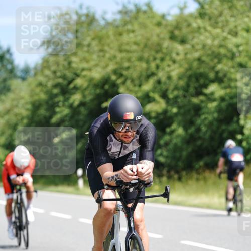 21.06.2026 - Viking Triathlon Michael Burmester http://msf.ph/oto/9865782 21.06.2026 12:01:08 Radfahren 30, 43, 82, 155, 170, 260, 260, 323, 343, 390, 391, 472, 548, 554, 555, 646 meine-sportfotos.de