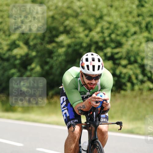 21.06.2026 - Viking Triathlon Michael Burmester http://msf.ph/oto/9865820 21.06.2026 12:01:24 Radfahren 13, 171, 196, 390, 472, 540, 555, 646, 648 meine-sportfotos.de
