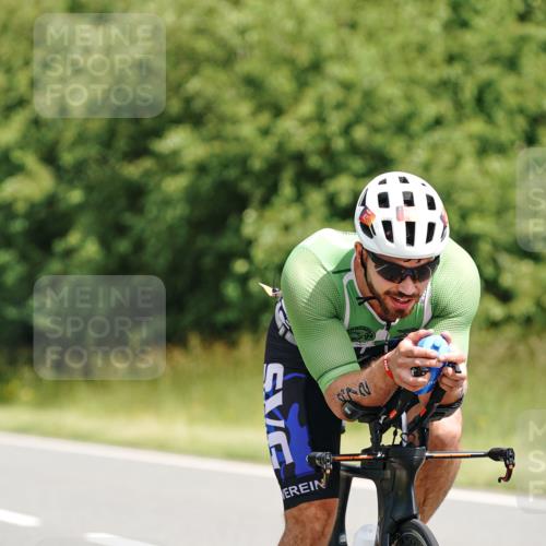 21.06.2026 - Viking Triathlon Michael Burmester http://msf.ph/oto/9865824 21.06.2026 12:01:25 Radfahren 13, 171, 196, 206, 390, 472, 540, 555, 646, 648 meine-sportfotos.de