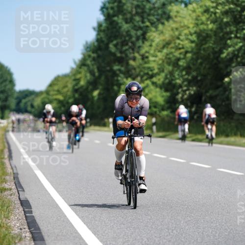 21.06.2026 - Viking Triathlon Michael Burmester http://msf.ph/oto/9865827 21.06.2026 12:01:36 Radfahren 13, 171, 196, 206, 322, 540, 648 meine-sportfotos.de