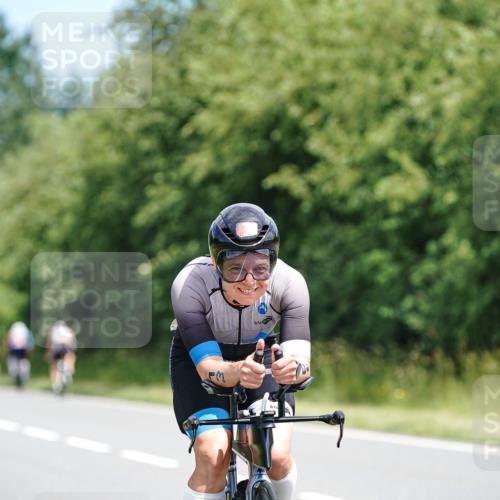 21.06.2026 - Viking Triathlon Michael Burmester http://msf.ph/oto/9865830 21.06.2026 12:01:37 Radfahren 13, 171, 196, 206, 322, 540, 648 meine-sportfotos.de