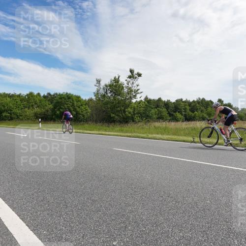 21.06.2026 - Viking Triathlon Michael Burmester http://msf.ph/oto/9865852 21.06.2026 11:20:17 Radfahren 2, 19, 21, 73, 98, 115, 126, 238, 250, 509, 532, 625 meine-sportfotos.de