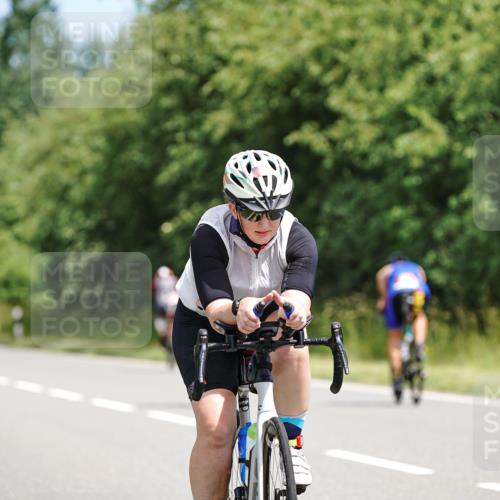 21.06.2026 - Viking Triathlon Michael Burmester http://msf.ph/oto/9865861 21.06.2026 12:01:42 Radfahren 13, 124, 171, 196, 206, 322, 540, 648 meine-sportfotos.de