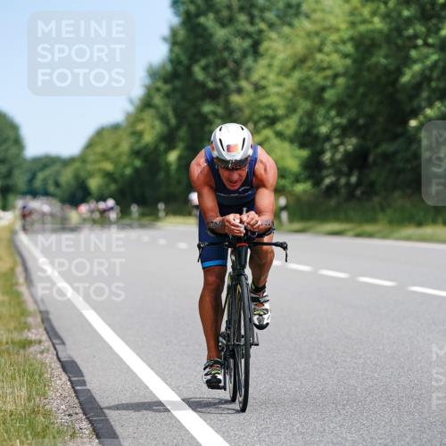 21.06.2026 - Viking Triathlon Michael Burmester http://msf.ph/oto/9865878 21.06.2026 12:02:11 Radfahren 8, 51, 249, 314, 372, 374, 509, 549 meine-sportfotos.de