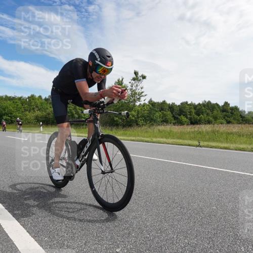 21.06.2026 - Viking Triathlon Michael Burmester http://msf.ph/oto/9865903 21.06.2026 11:20:40 Radfahren 100, 102, 170, 200, 237, 391, 404, 472, 498, 543, 561, 568 meine-sportfotos.de