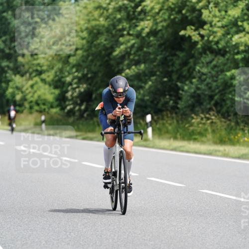 21.06.2026 - Viking Triathlon Michael Burmester http://msf.ph/oto/9865934 21.06.2026 12:02:44 Radfahren 17, 46, 57, 100, 119, 127, 144, 169, 280, 395, 425, 445, 527, 561, 644, 658, 661 meine-sportfotos.de