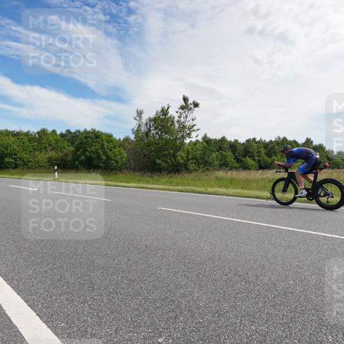 21.06.2026 - Viking Triathlon Michael Burmester http://msf.ph/oto/9865953 21.06.2026 11:21:19 Radfahren 7, 43, 76, 82, 365, 380, 427, 433, 433, 547, 575 meine-sportfotos.de