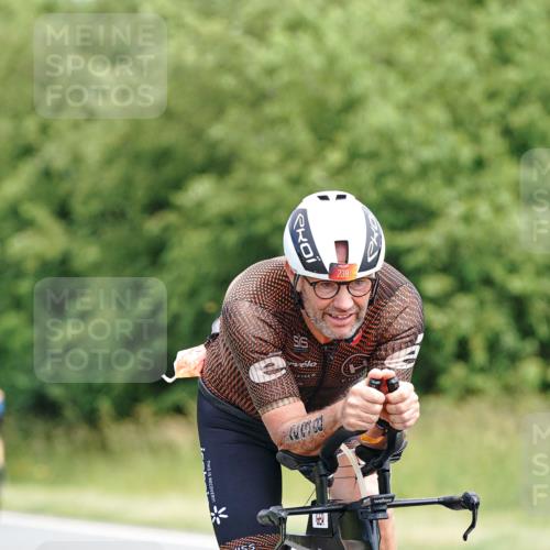 21.06.2026 - Viking Triathlon Michael Burmester http://msf.ph/oto/9866033 21.06.2026 12:03:20 Radfahren 65, 74, 102, 103, 161, 176, 194, 238, 247, 257, 270, 270, 271, 271, 331, 426, 565, 569, 606, 631 meine-sportfotos.de
