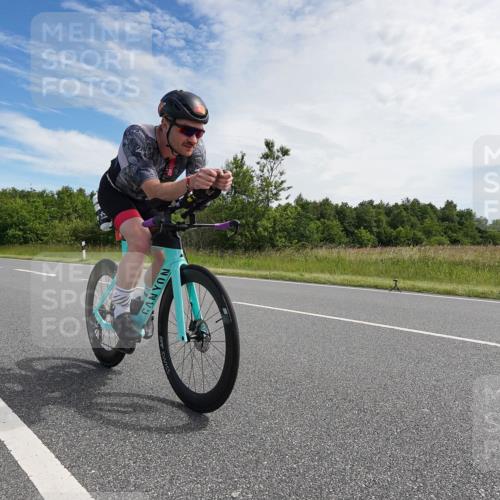 21.06.2026 - Viking Triathlon Michael Burmester http://msf.ph/oto/9866041 21.06.2026 11:22:35 Radfahren 136, 161, 174, 272, 272, 337, 475, 512, 564, 603 meine-sportfotos.de