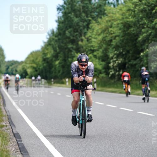 21.06.2026 - Viking Triathlon Michael Burmester http://msf.ph/oto/9866052 21.06.2026 12:03:27 Radfahren 65, 66, 74, 102, 103, 161, 176, 194, 238, 247, 257, 270, 270, 271, 287, 331, 426, 463, 475, 565, 569, 606, 631 meine-sportfotos.de