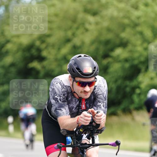 21.06.2026 - Viking Triathlon Michael Burmester http://msf.ph/oto/9866068 21.06.2026 12:03:28 Radfahren 65, 66, 74, 101, 102, 103, 161, 176, 194, 238, 247, 257, 261, 270, 270, 271, 287, 331, 426, 463, 475, 565, 569, 606, 631 meine-sportfotos.de