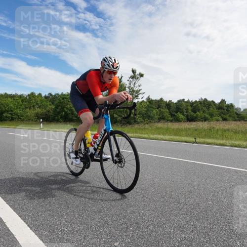 21.06.2026 - Viking Triathlon Michael Burmester http://msf.ph/oto/9866098 21.06.2026 11:23:35 Radfahren 8, 90, 97, 118, 425, 443, 538, 556, 557, 566, 622 meine-sportfotos.de