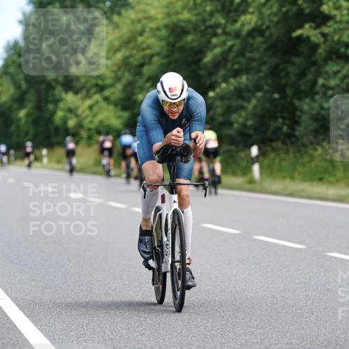 21.06.2026 - Viking Triathlon Michael Burmester http://msf.ph/oto/9866146 21.06.2026 12:04:30 Radfahren 73, 75, 78, 78, 96, 126, 172, 214, 252, 508, 613, 613, 659, 659, 665 meine-sportfotos.de
