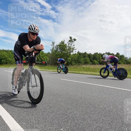 21.06.2026 - Viking Triathlon Michael Burmester http://msf.ph/oto/9866205 21.06.2026 11:24:36 Radfahren 55, 64, 68, 89, 117, 182, 182, 199, 255, 267, 386, 397, 424, 490, 545, 612, 634 meine-sportfotos.de