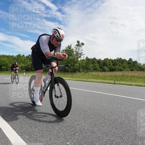 21.06.2026 - Viking Triathlon Michael Burmester http://msf.ph/oto/9866218 21.06.2026 11:24:42 Radfahren 55, 64, 68, 117, 182, 182, 199, 255, 267, 386, 397, 413, 424, 490, 545, 612, 634 meine-sportfotos.de