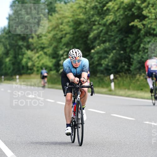 21.06.2026 - Viking Triathlon Michael Burmester http://msf.ph/oto/9866219 21.06.2026 12:05:07 Radfahren 83, 98, 142, 304, 380, 474, 542, 571, 642, 645, 669 meine-sportfotos.de
