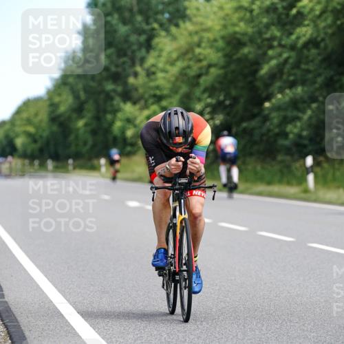 21.06.2026 - Viking Triathlon Michael Burmester http://msf.ph/oto/9866233 21.06.2026 12:05:11 Radfahren 53, 83, 98, 142, 189, 239, 304, 407, 429, 474, 571, 642, 668 meine-sportfotos.de