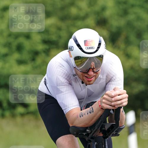 21.06.2026 - Viking Triathlon Michael Burmester http://msf.ph/oto/9866239 21.06.2026 12:05:29 Radfahren 16, 41, 53, 56, 86, 94, 132, 136, 165, 189, 198, 219, 239, 256, 304, 304, 364, 382, 407, 429, 442, 456, 474, 546, 571, 634, 668 meine-sportfotos.de