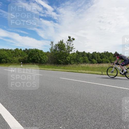 21.06.2026 - Viking Triathlon Michael Burmester http://msf.ph/oto/9866261 21.06.2026 11:25:11 Radfahren 20, 55, 59, 81, 81, 83, 106, 160, 413, 502, 504, 515 meine-sportfotos.de