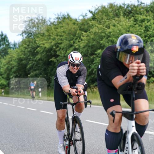 21.06.2026 - Viking Triathlon Michael Burmester http://msf.ph/oto/9866332 21.06.2026 12:05:38 Radfahren 16, 41, 53, 56, 58, 86, 94, 132, 136, 165, 198, 219, 256, 282, 289, 304, 364, 382, 407, 429, 442, 456, 546, 634, 668, 670 meine-sportfotos.de