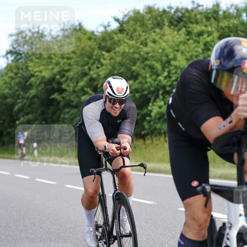 21.06.2026 - Viking Triathlon Michael Burmester http://msf.ph/oto/9866336 21.06.2026 12:05:38 Radfahren 16, 41, 53, 56, 58, 86, 94, 132, 136, 165, 198, 219, 256, 282, 289, 304, 364, 382, 407, 429, 442, 456, 546, 634, 668, 670 meine-sportfotos.de