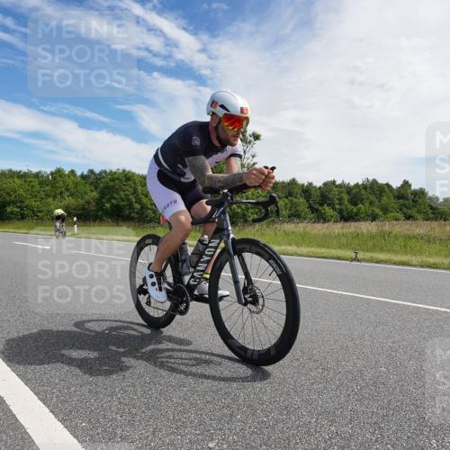 21.06.2026 - Viking Triathlon Michael Burmester http://msf.ph/oto/9866350 21.06.2026 11:26:11 Radfahren 52, 58, 86, 133, 133, 165, 169, 190, 280, 316, 526, 527, 546, 645 meine-sportfotos.de