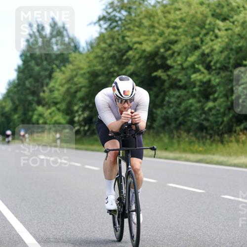 21.06.2026 - Viking Triathlon Michael Burmester http://msf.ph/oto/9866365 21.06.2026 12:05:48 Radfahren 16, 26, 56, 58, 165, 256, 282, 289, 382, 546, 625, 670 meine-sportfotos.de