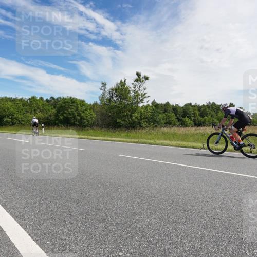 21.06.2026 - Viking Triathlon Michael Burmester http://msf.ph/oto/9866373 21.06.2026 11:26:27 Radfahren 77, 99, 133, 141, 429, 442, 462, 546, 560 meine-sportfotos.de