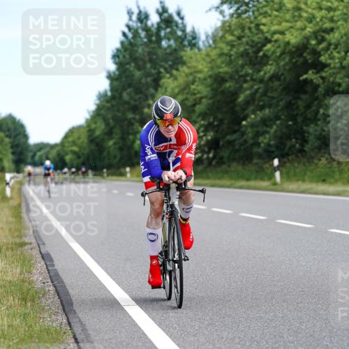 21.06.2026 - Viking Triathlon Michael Burmester http://msf.ph/oto/9866375 21.06.2026 12:05:59 Radfahren 26, 38, 58, 282, 289, 532, 625, 670 meine-sportfotos.de