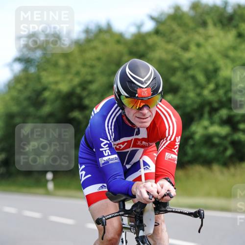 21.06.2026 - Viking Triathlon Michael Burmester http://msf.ph/oto/9866378 21.06.2026 12:06:00 Radfahren 26, 38, 58, 282, 532, 625, 670 meine-sportfotos.de