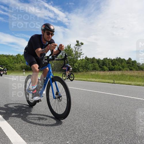 21.06.2026 - Viking Triathlon Michael Burmester http://msf.ph/oto/9866382 21.06.2026 11:26:32 Radfahren 77, 99, 141, 429, 442, 462, 546, 560 meine-sportfotos.de