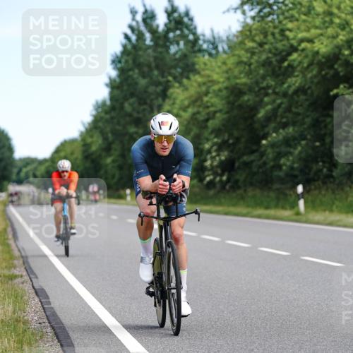 21.06.2026 - Viking Triathlon Michael Burmester http://msf.ph/oto/9866400 21.06.2026 12:06:43 Radfahren 55, 237, 365, 495, 529, 541, 556 meine-sportfotos.de