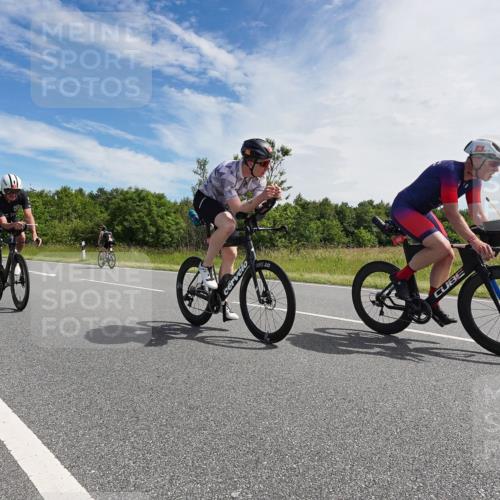 21.06.2026 - Viking Triathlon Michael Burmester http://msf.ph/oto/9866424 21.06.2026 11:27:14 Radfahren 41, 44, 63, 65, 74, 87, 94, 111, 154, 162, 163, 166, 227, 266, 275, 411, 484, 522, 651, 665, 668 meine-sportfotos.de