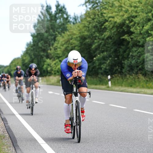 21.06.2026 - Viking Triathlon Michael Burmester http://msf.ph/oto/9866425 21.06.2026 12:07:16 Radfahren 44, 60, 118, 163, 166, 212, 245, 267, 316, 348, 387, 419, 562, 608, 615 meine-sportfotos.de
