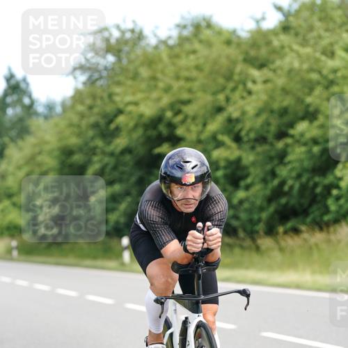 21.06.2026 - Viking Triathlon Michael Burmester http://msf.ph/oto/9866431 21.06.2026 12:07:18 Radfahren 44, 60, 118, 163, 166, 212, 226, 245, 267, 316, 348, 387, 419, 562, 608, 615 meine-sportfotos.de
