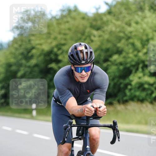 21.06.2026 - Viking Triathlon Michael Burmester http://msf.ph/oto/9866437 21.06.2026 12:07:19 Radfahren 44, 60, 97, 118, 163, 166, 212, 226, 245, 267, 316, 348, 387, 419, 562, 608, 615 meine-sportfotos.de