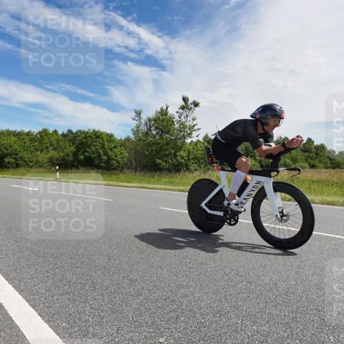21.06.2026 - Viking Triathlon Michael Burmester http://msf.ph/oto/9866446 21.06.2026 11:27:23 Radfahren 44, 74, 87, 154, 163, 166, 227, 275, 411, 417, 484, 522, 567, 649, 651, 665 meine-sportfotos.de