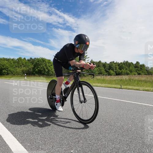 21.06.2026 - Viking Triathlon Michael Burmester http://msf.ph/oto/9866469 21.06.2026 11:27:53 Radfahren 38, 72, 122, 186, 315, 357, 357, 417, 422, 438, 450, 513, 670 meine-sportfotos.de