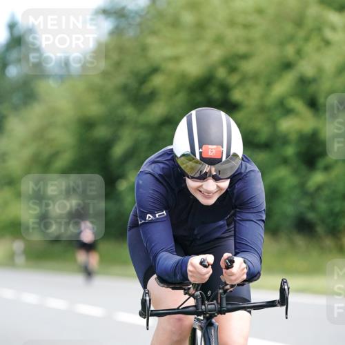 21.06.2026 - Viking Triathlon Michael Burmester http://msf.ph/oto/9866475 21.06.2026 12:07:46 Radfahren 24, 90, 97, 211, 226, 245, 259, 269, 335, 422, 545, 562, 621, 622 meine-sportfotos.de