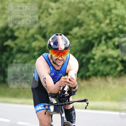 21.06.2026 - Viking Triathlon Michael Burmester http://msf.ph/oto/9866479 21.06.2026 12:07:48 Radfahren 24, 90, 211, 245, 259, 269, 335, 422, 545, 562, 621, 622 meine-sportfotos.de