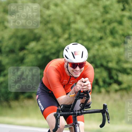 21.06.2026 - Viking Triathlon Michael Burmester http://msf.ph/oto/9866491 21.06.2026 12:08:02 Radfahren 24, 259, 269, 305, 335, 410, 411, 490, 545, 622, 622 meine-sportfotos.de