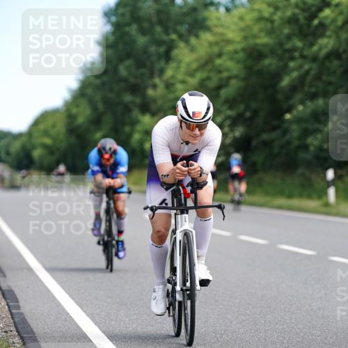 21.06.2026 - Viking Triathlon Michael Burmester http://msf.ph/oto/9866503 21.06.2026 12:08:19 Radfahren 37, 138, 295, 305, 410, 411, 490, 622, 652 meine-sportfotos.de