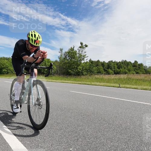 21.06.2026 - Viking Triathlon Michael Burmester http://msf.ph/oto/9866536 21.06.2026 11:28:48 Radfahren 197, 218, 485, 553, 626, 633 meine-sportfotos.de