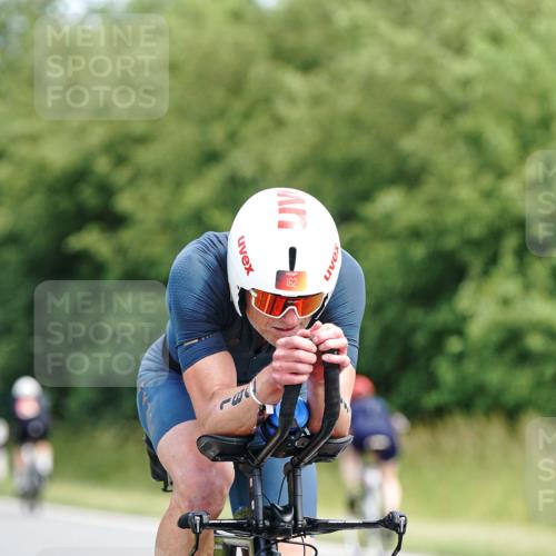 21.06.2026 - Viking Triathlon Michael Burmester http://msf.ph/oto/9866541 21.06.2026 12:09:00 Radfahren 9, 63, 72, 84, 104, 109, 115, 123, 145, 162, 180, 181, 181, 224, 359, 370, 409, 427, 446, 500, 612, 626 meine-sportfotos.de