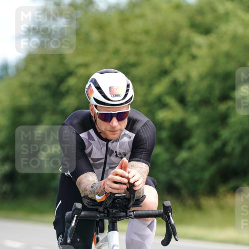 21.06.2026 - Viking Triathlon Michael Burmester http://msf.ph/oto/9866552 21.06.2026 12:09:10 Radfahren 9, 20, 27, 84, 104, 109, 115, 115, 145, 180, 181, 181, 359, 383, 416, 446, 500, 612, 626 meine-sportfotos.de